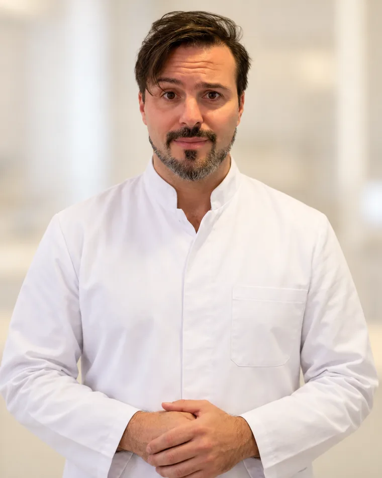 Dr. Maximiliano Reddi – Director general